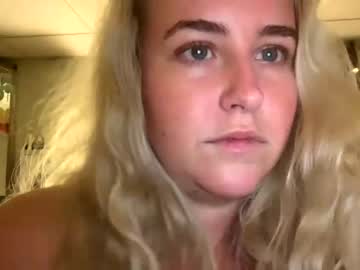 latina cam girl blonde4lyfe image #3516892