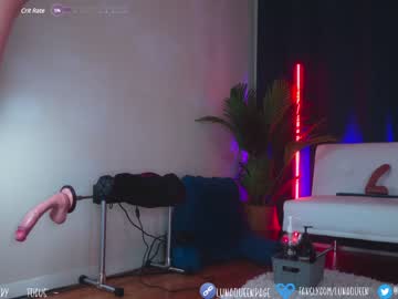 latina cam girl lunaqueeeen image #3914694