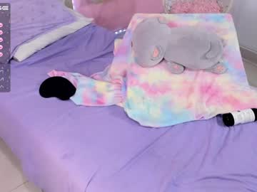 latina cam girl little_effy18 image #1869164