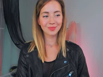 latina cam girl emmi_rosee image #3714550