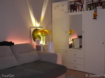 latina cam girl _blackbee_ image #3764485