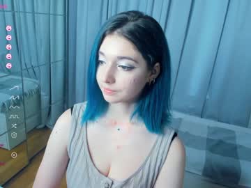 latina cam girl your_desssert image #3714061