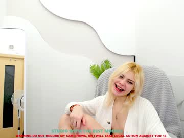 latina cam girl blush_emily_ image #740003