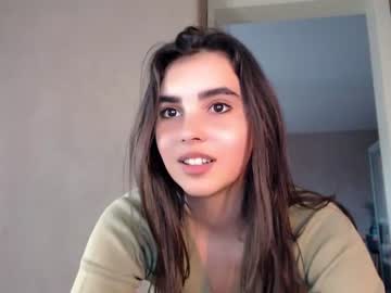 latina cam girl nika_la image #1049650