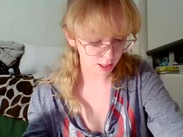 latina cam girl blonde_katie image #4163869