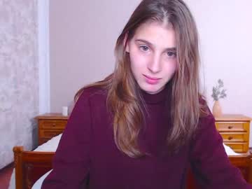 latina cam girl little_kitt1y_ image #3720469