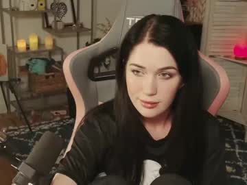 latina cam girl evelynclaire image #4035183