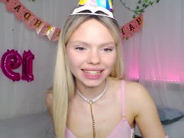 latina cam girl cutie_kendy image #3850345
