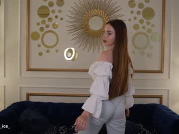 latina cam girl kira0541 image #4481639