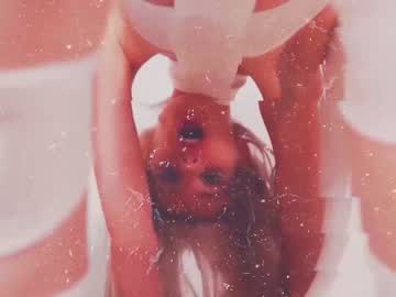 latina cam girl careful_i_bite image #2340421