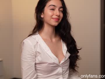 latina cam girl naughtysammx image #3889671