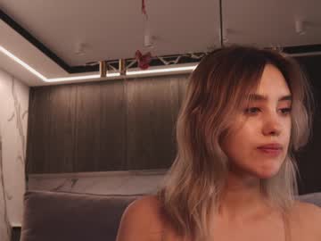 latina cam girl angella_kleee image #3291818