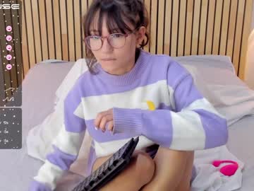 latina cam girl little_effy18 image #2309092
