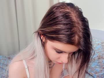 latina cam girl elfas_cute image #3206254