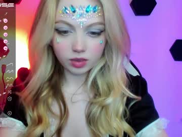 latina cam girl small_blondee image #2634285