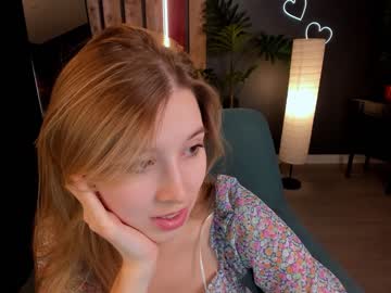 latina cam girl milablush image #2770107