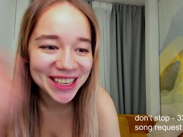 latina cam girl kristycoy image #2252493