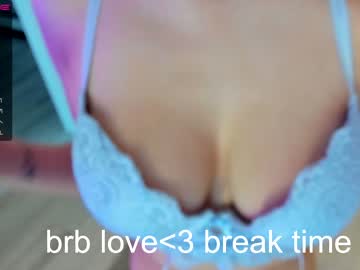 latina cam girl angella_kleee image #1619398
