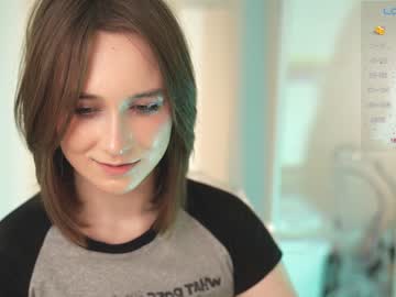 latina cam girl monimauve_ image #4042444