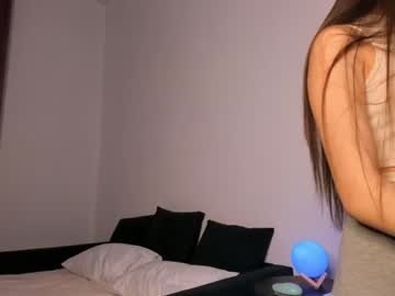 latina cam girl emilybatee image #2593873