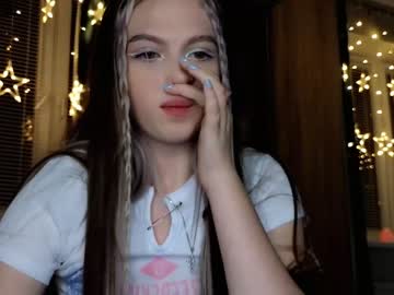 latina cam girl small_blondee image #3788221