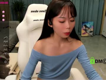 latina cam girl luna_liu520 image #117045