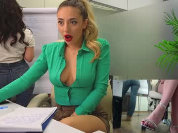latina cam girl babesgowild image #3910038