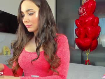 latina cam girl sweety_rinushka_ image #753457