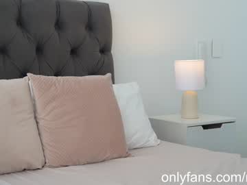 latina cam girl naughtysammx image #4132502