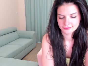 latina cam girl elaanna image #2897512