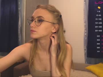latina cam girl angeellina image #1071100