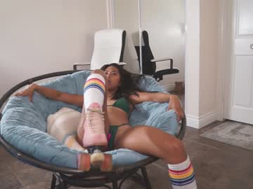 latina cam girl seranasenpai image #14157
