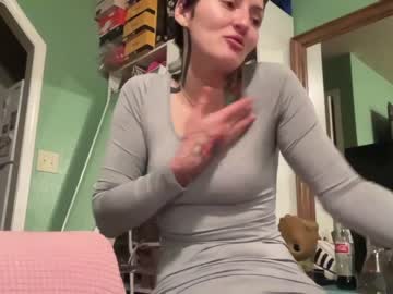 latina cam girl oftenelle image #2282330