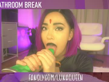 latina cam girl lunaqueeeen image #2737645