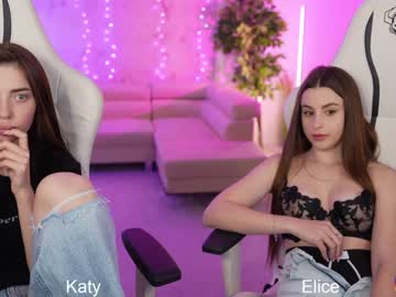 latina cam couple kira0541 image #4330457