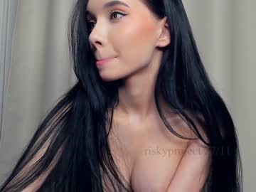 latina cam girl riskyproject image #3846733