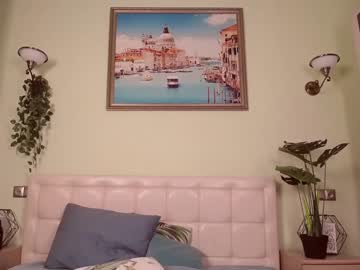 latina cam girl courtney_luv image #2789016