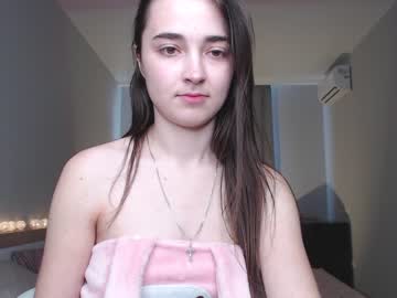 latina cam girl disneyy_babyy image #2898070