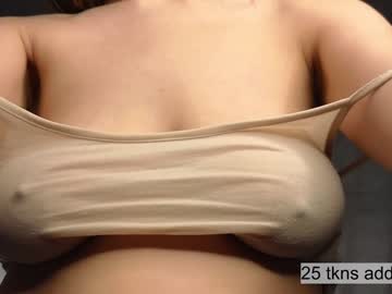 latina cam girl hey_ailin image #4065415