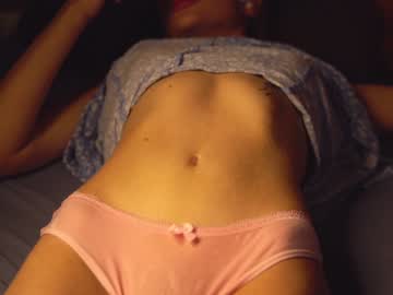 latina cam girl cuteelsa_ image #3967994