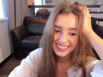 latina cam girl coy_amina_ image #1576095