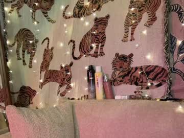latina cam girl ari_02 image #4316028