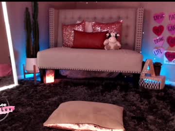 latina cam girl aubrilee image #2519225