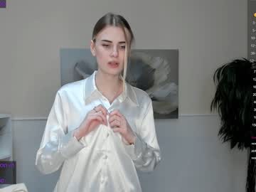 latina cam girl fannycullimore image #4372115