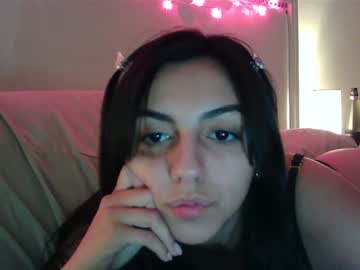 latina cam girl genesismoselle image #2992176