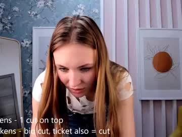 latina cam girl _viki_ image #1218509