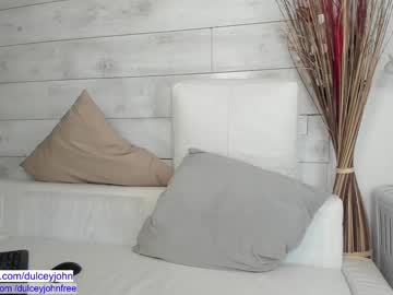 latina cam girl dulceyjohn image #4523579