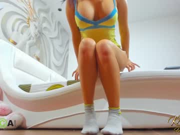 latina cam girl krisi_kiss image #183072