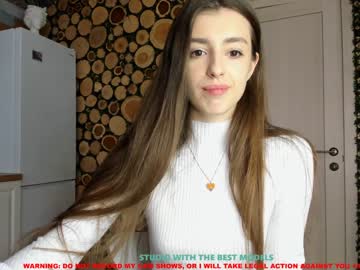 latina cam girl coy_amina image #489354