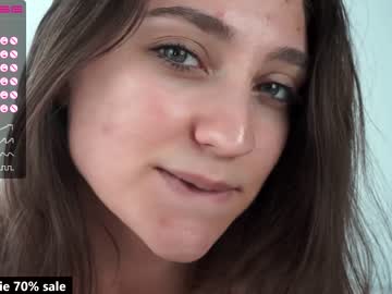 latina cam girl mia_elfie image #1475563